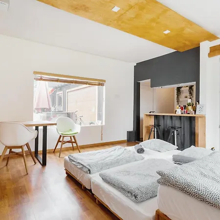 Yuzu House * Братислава